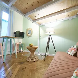 https://studio-cosy-valmy-vaise-lyon-centre.hotels-rhonealpes.com