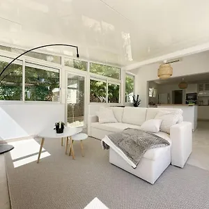 https://la-finca-proche-plages.fr-provencehotel.com